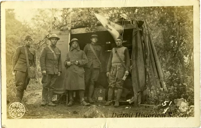 Postcard, Picture