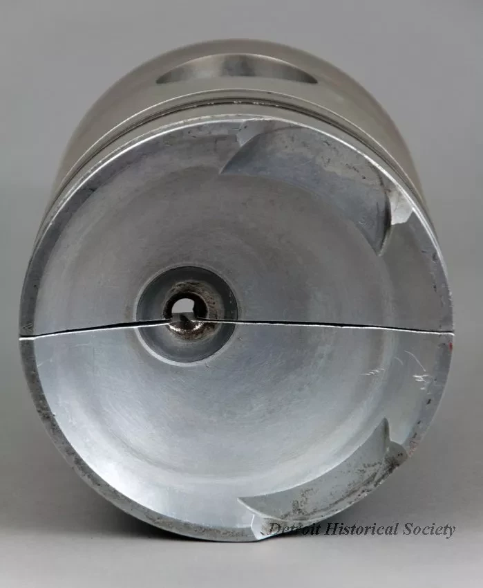 Piston