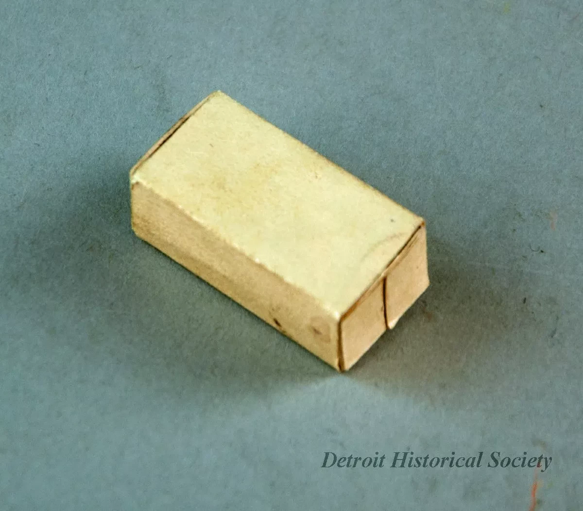 Box, Accessory