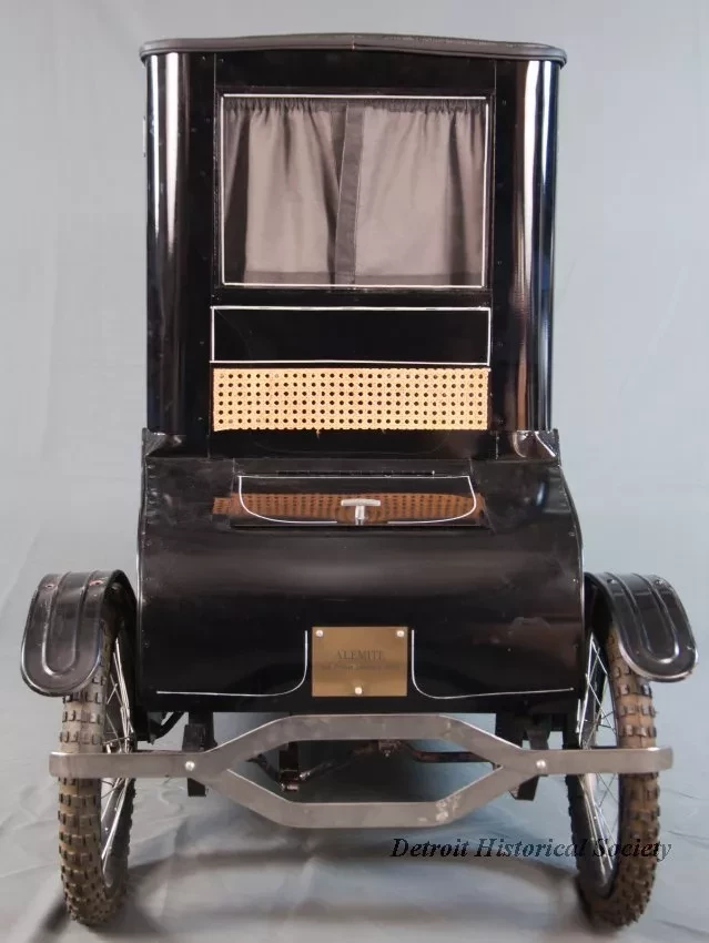 Car, Pedal