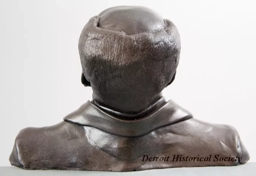 Bust