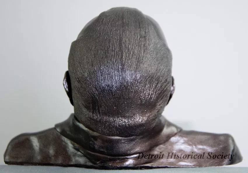 Bust