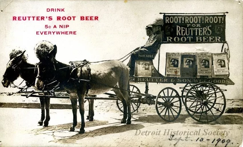 Postcard - Drink Reutter's Root Beer
5¢ A Nip Everywhere