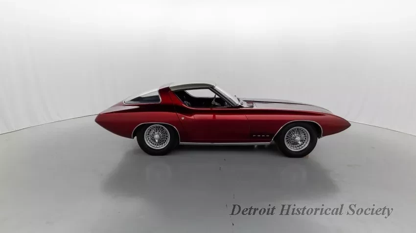 Automobile - 1963 Ford Cougar II prototype