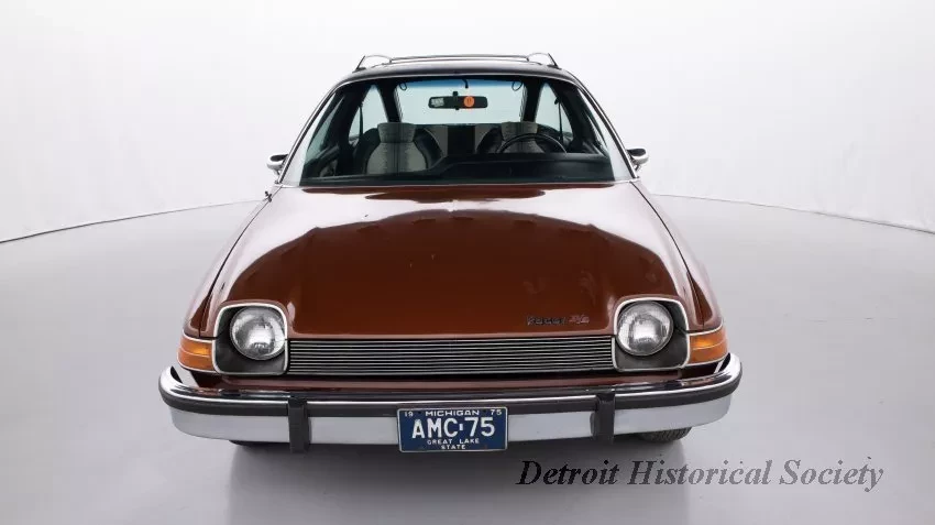 Automobile - 1975 American Motors 2-Door Pacer