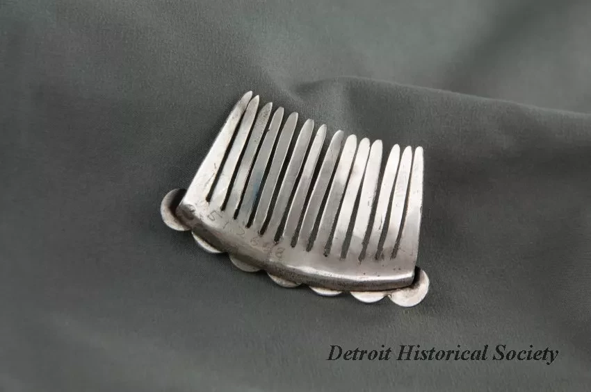 Comb