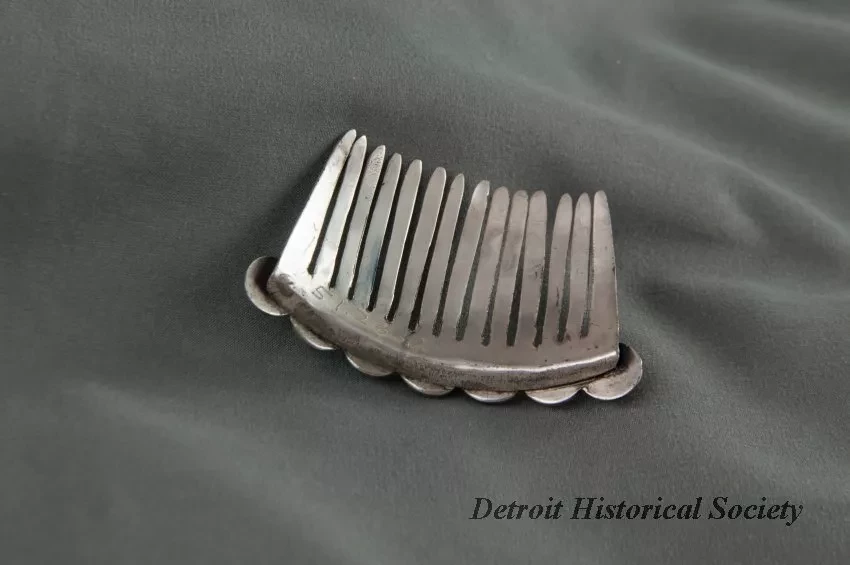 Comb