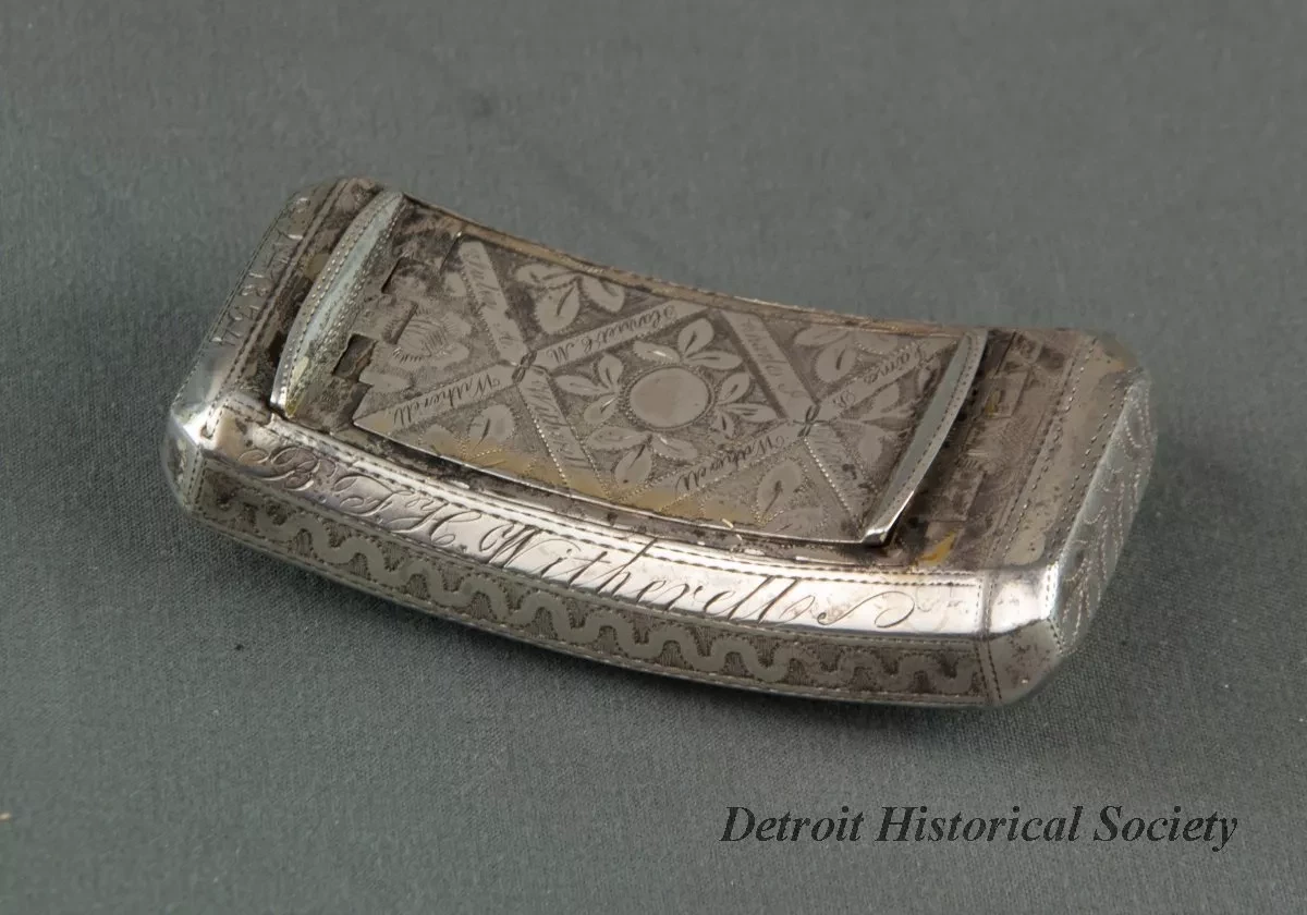 Snuffbox