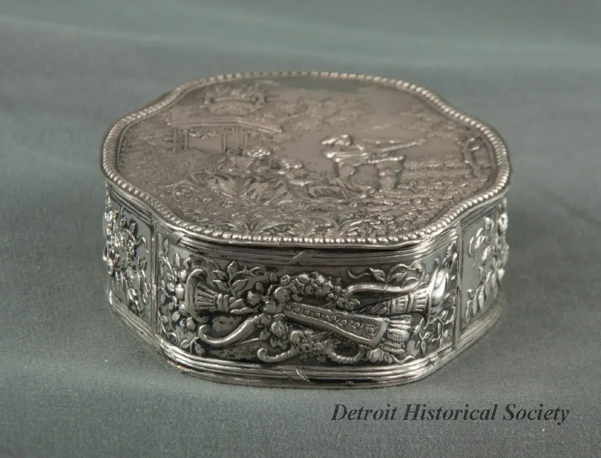 Snuffbox