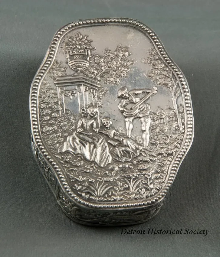 Snuffbox