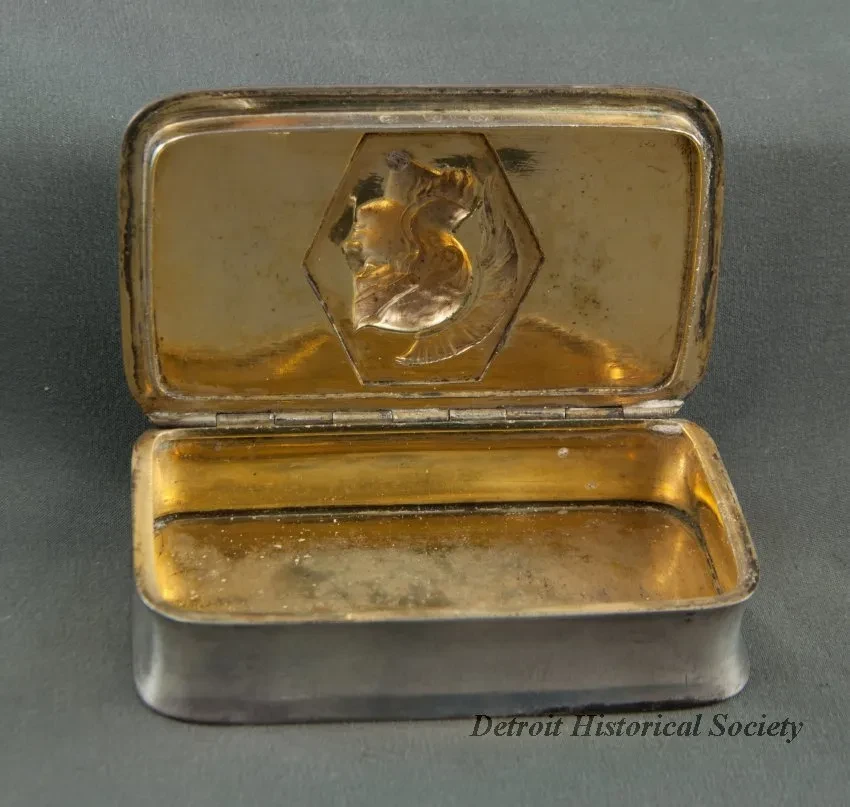 Snuffbox