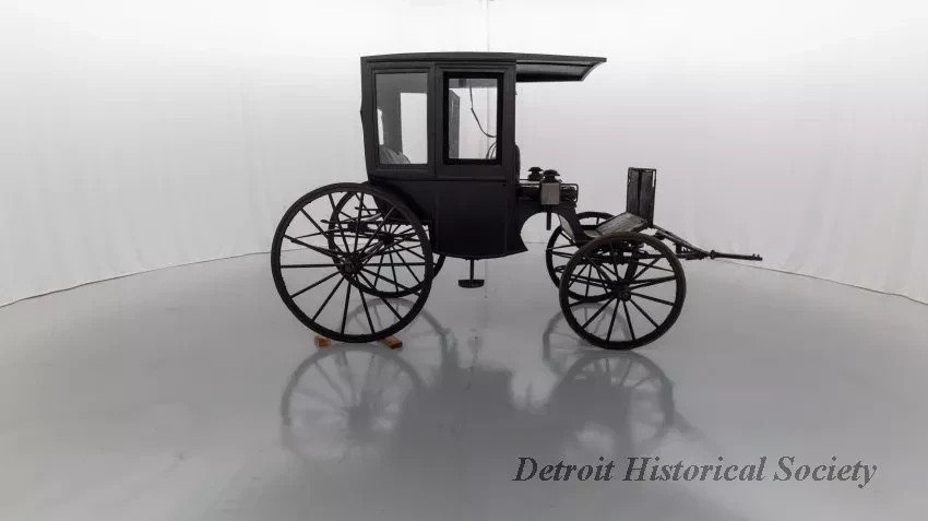 Carriage - 1890's Enclosed Rockaway Carriage - Dhs_1948_145_028_arceye_spin_02_001