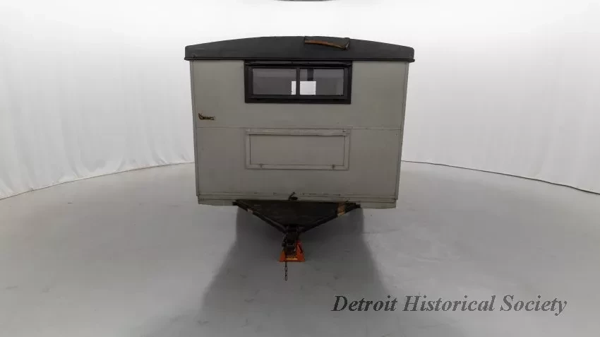 Trailer, Camping - 1929 Covered Wagon Trailer Co. camper