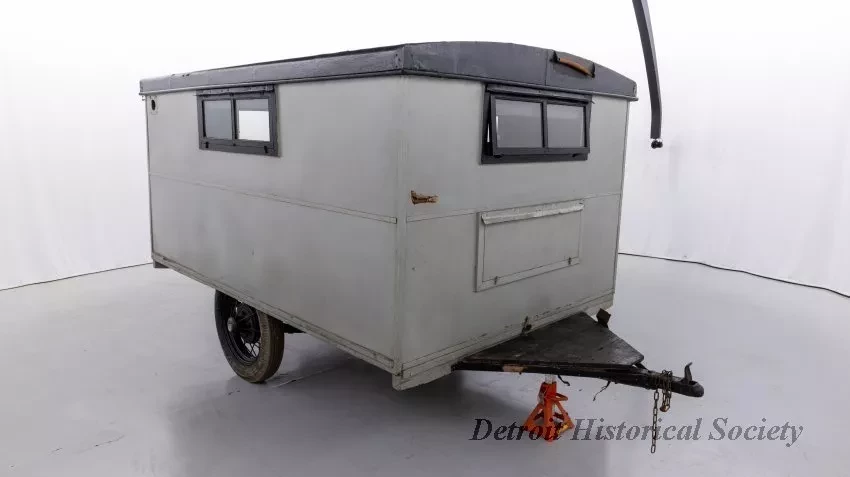 Trailer, Camping - 1929 Covered Wagon Trailer Co. camper - Dhs_1956_373_001_arceye_user_002