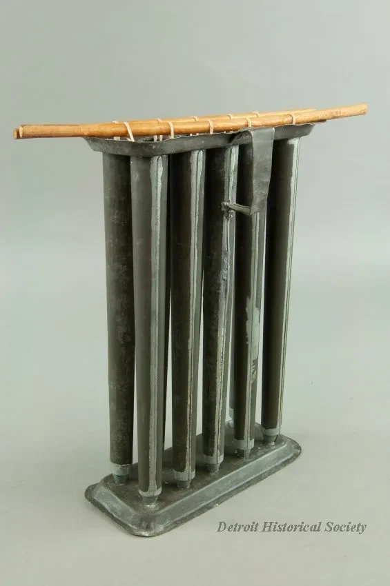 Mold, Candle
