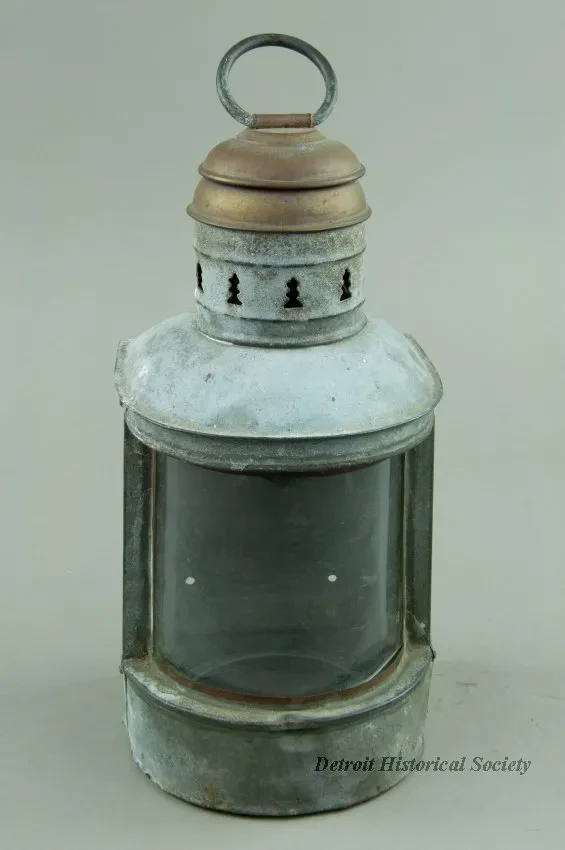 Lantern, Ship's