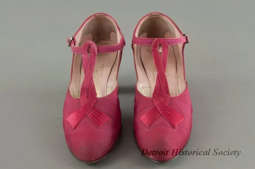 Shoe