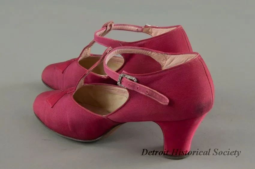 Shoe