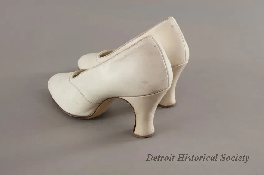 Shoe