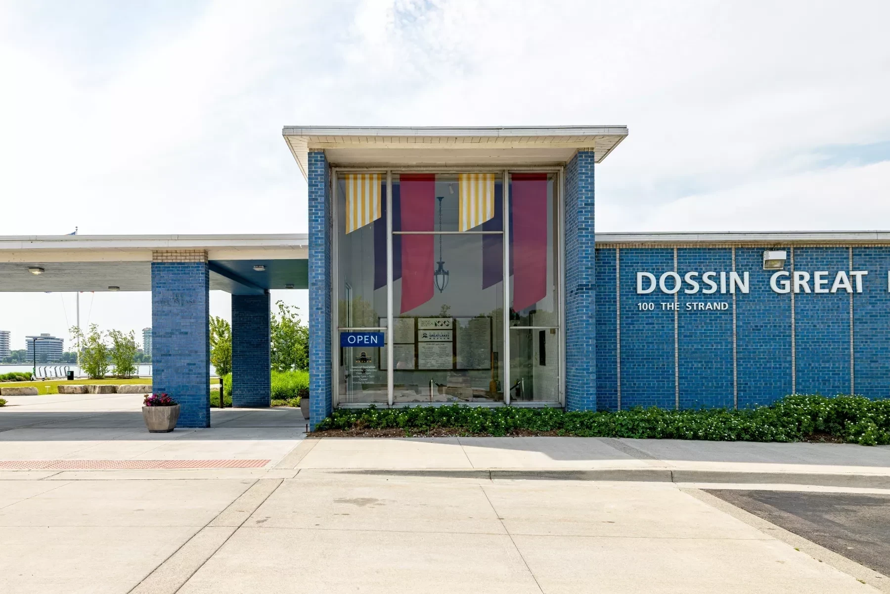 Dossin exterior