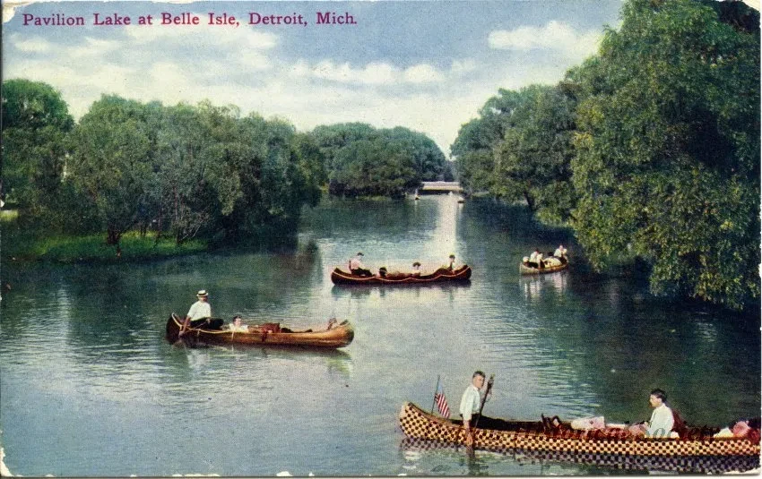 Postcard - Pavilion Lake at Belle Isle, Detroit, Mich.